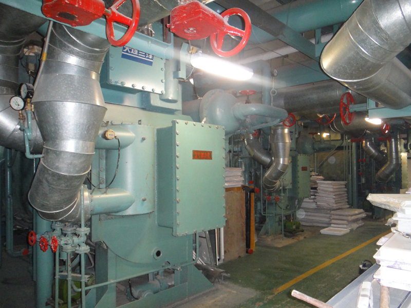 專業回收置換二手大連三洋系列蒸汽、直燃、冷熱溫水制冷機組